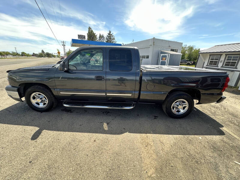 chevrolet silverado 1500 2004 2GCEC19VX41301175 image chevrolet silverado 1500 2004 2GCEC19VX41301175 image
